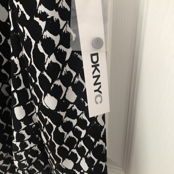 DKNYC Blouse - Picture 9 of 9